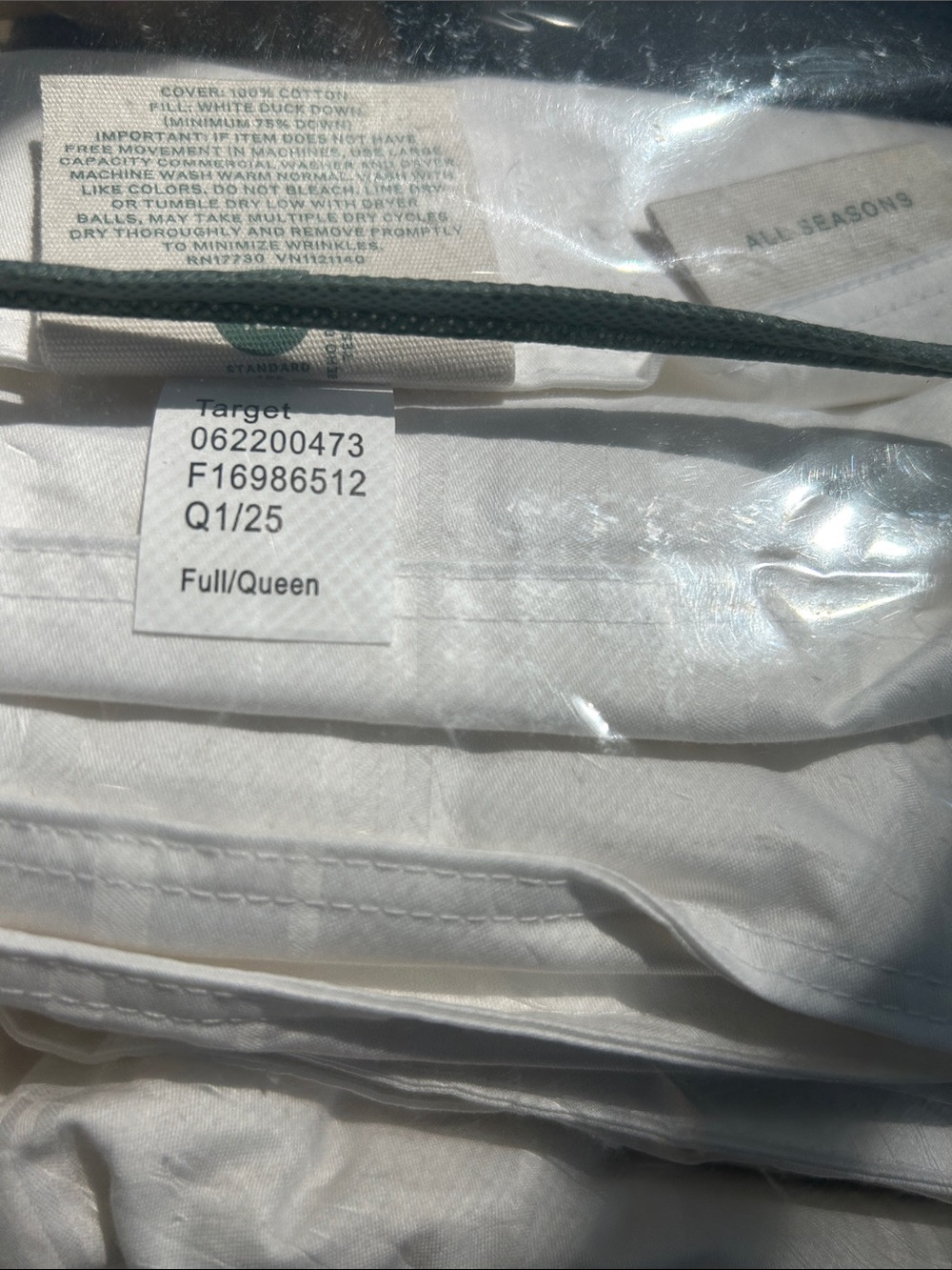 Casaluna F/Q All Season Weight Premium Down Comforter - Picture 7 of 14